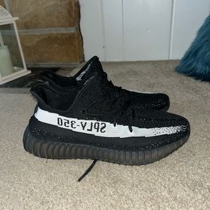 adidas Yeezy Boost 350 V2 Core Black White Men’s Size 8.5
